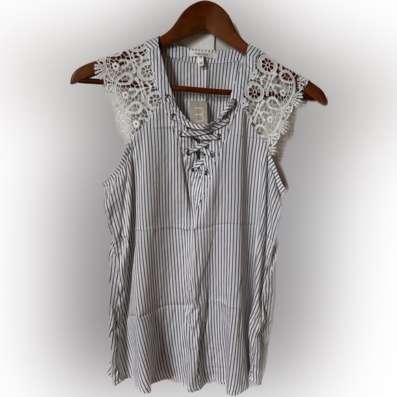 Maurice's Size XS, sleeveless Blouse, NWT - Picture 1 of 4